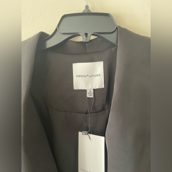 Gibson Latimer Long Sleeve Satin Contrast Sequin Knit Coordinating Blazer - Picture 8 of 9